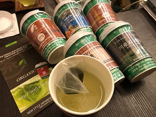 一つで3回まで飲める「椀茶」